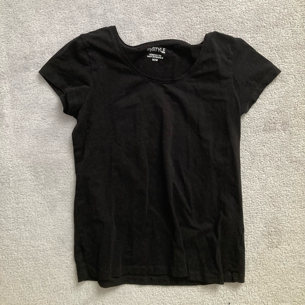 Everyday Black Short Sleeve Tee by mySTYLE